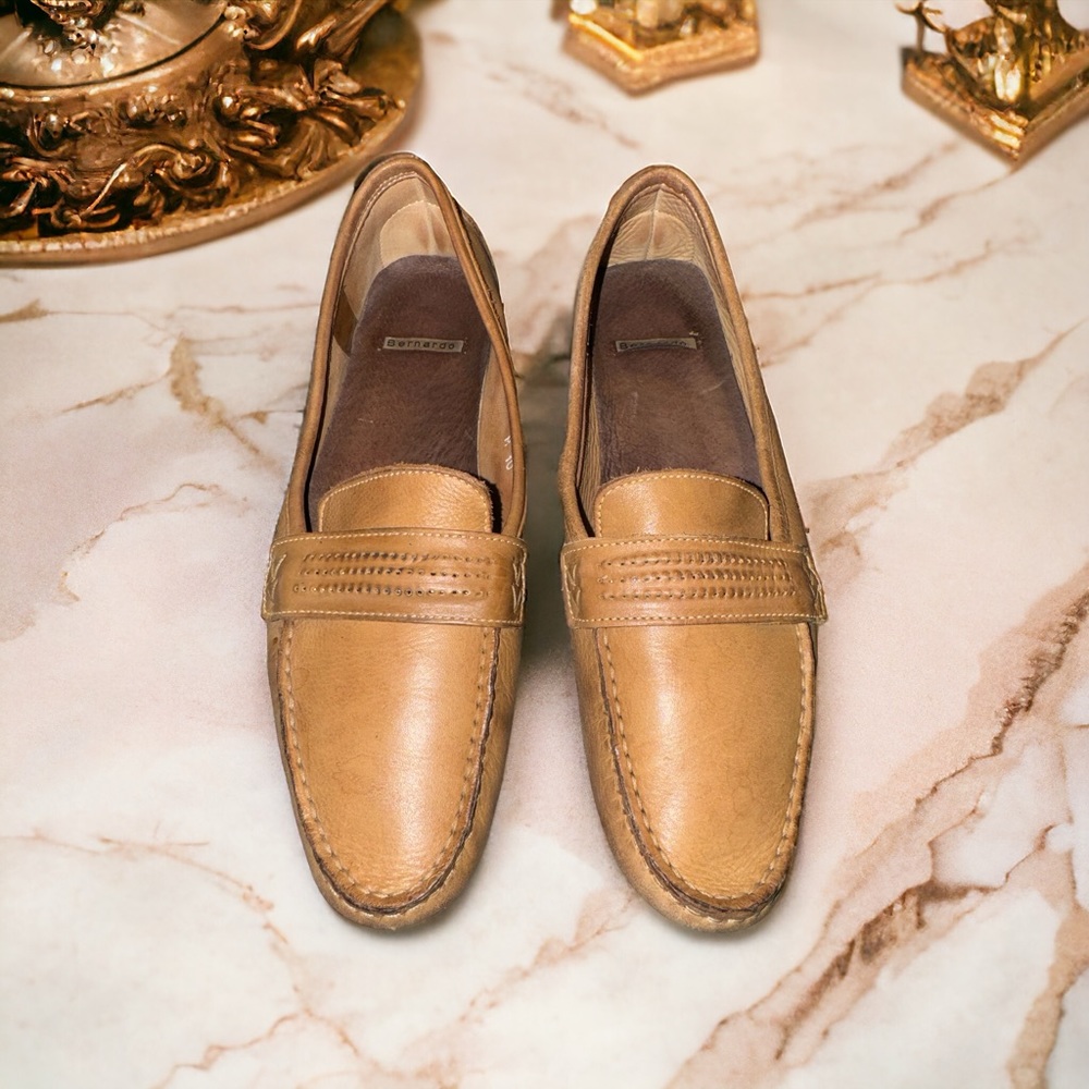 BERNARDO Brown Tan Leather Loafers size 10M